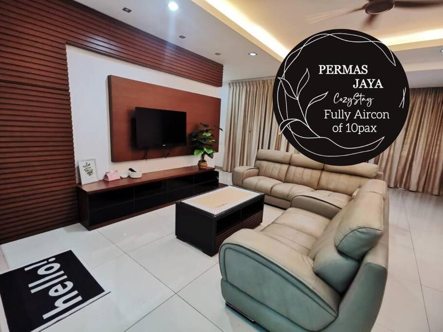 Permas 14min To Midvalley 10pax Wifi Tv Box 4broom * Johor Bahru