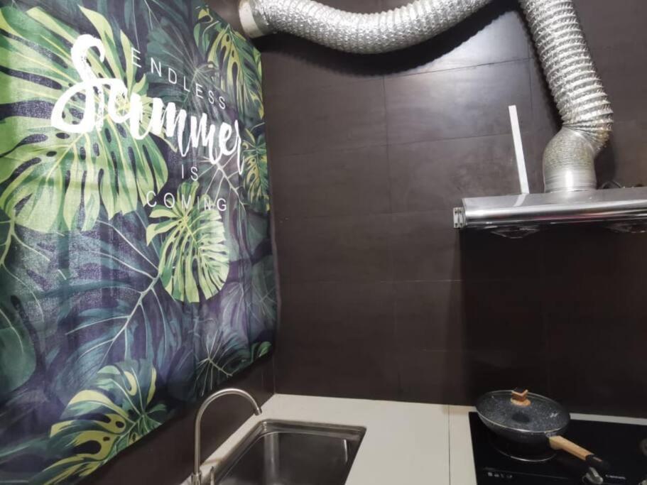 Apartemen Permas 14min To Midvalley 10pax Wifi Tv Box 4broom *